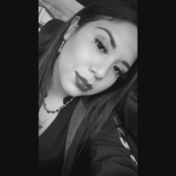 Meet your Posher, Nayely - Picture 1 of 1